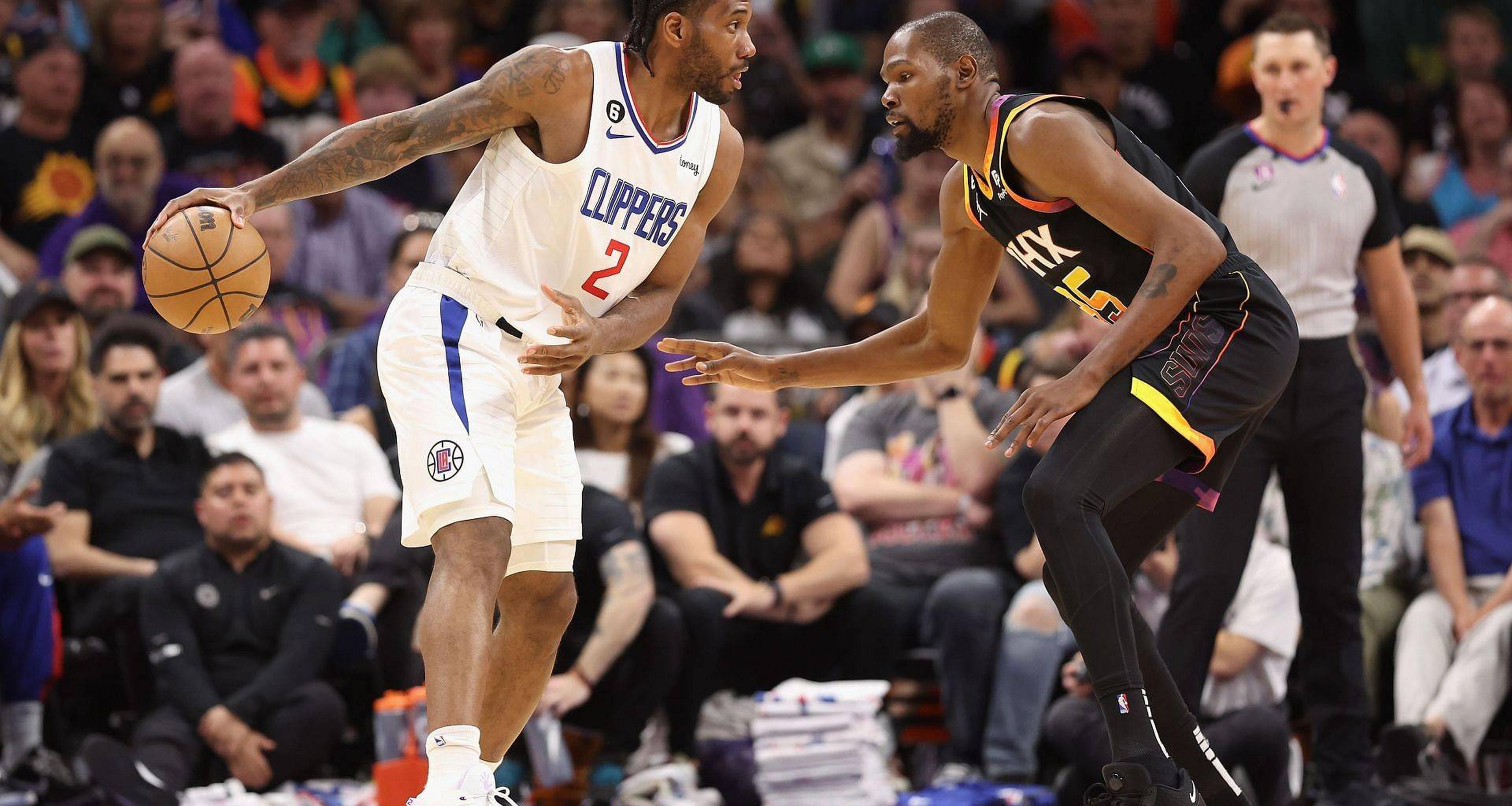 半场战报：萨索洛0-1热那亚，马利诺夫斯基破门（半场快讯：热那亚1-0领先萨索洛，马利诺夫斯基建功）