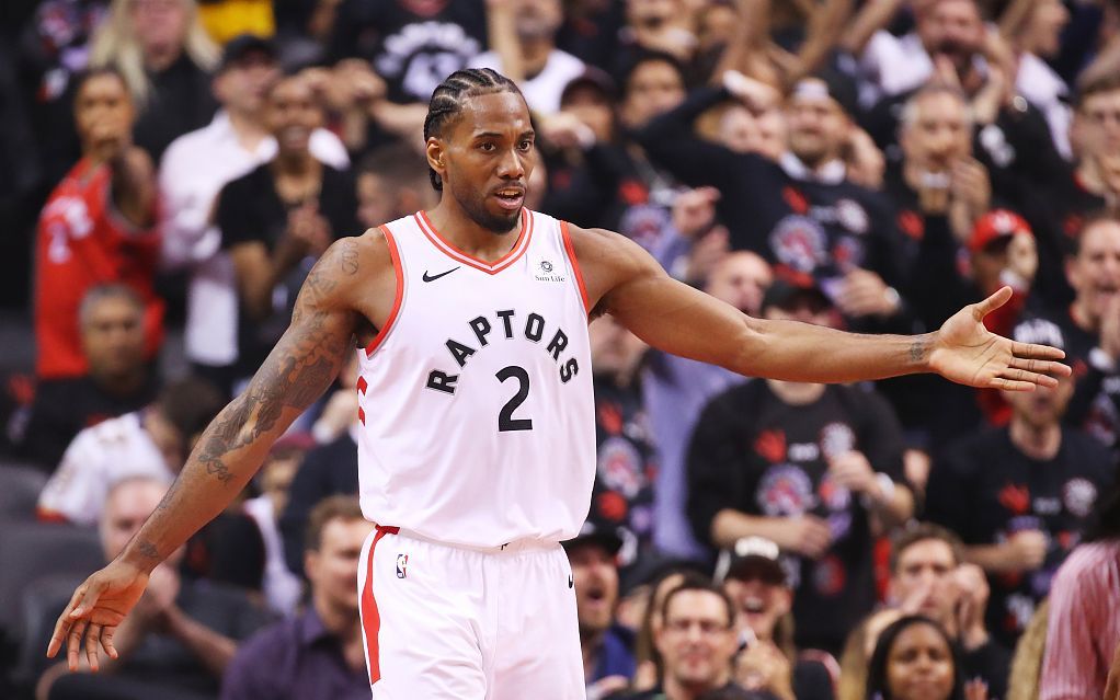 维尼修斯：友谊赛能帮巴西积累经验；我们都很喜欢和安帅共事（维尼修斯：热身赛助巴西涨经验；全队都喜欢与安切洛蒂合作）