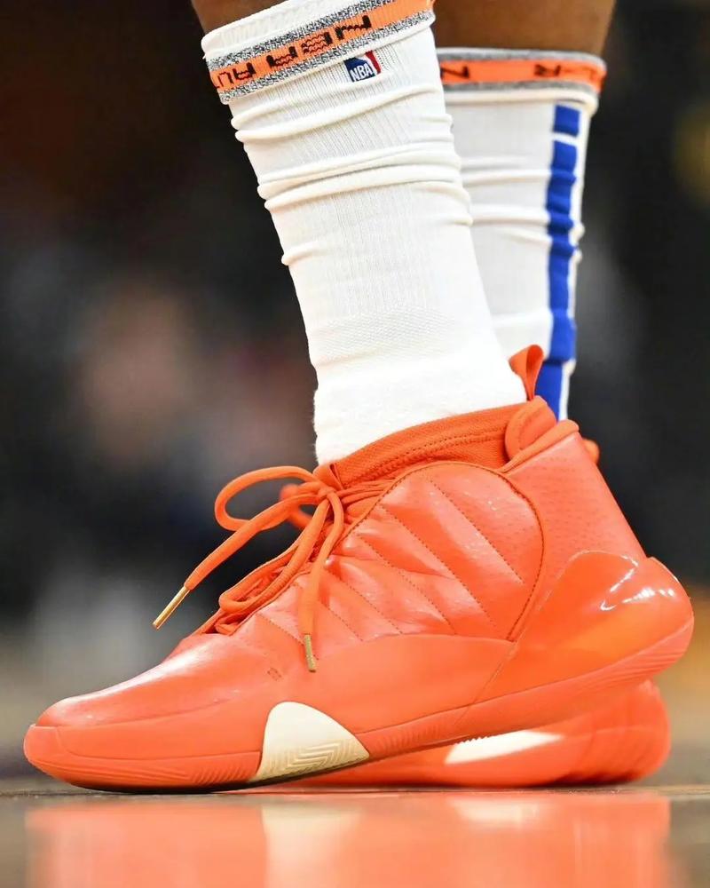 跟队记者：萨56或可出战拉齐奥，普利希奇则需谨慎对待（随队记者：萨56有望出战拉齐奥，普利希奇仍需谨慎评估）