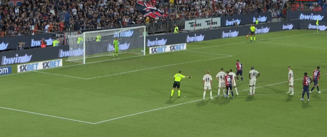 就在今天，12月8日凌晨！中超传来了青岛西海岸、武汉三镇和海港的新消息（12月8日凌晨，中超最新动态：青岛西海岸、武汉三镇与海港传来新进展）