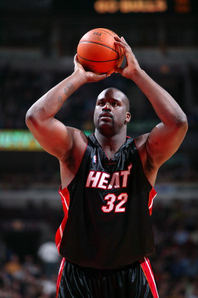 NBA焦点战：凯尔特人主场逆转猛龙,（NBA重磅对决：凯尔特人主场上演逆转击败猛龙）