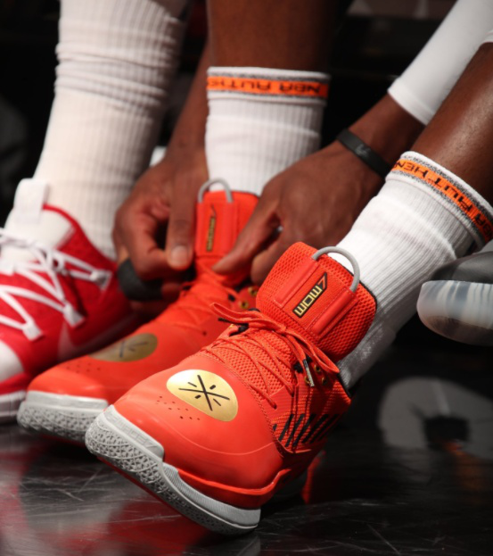 顶级消息人士爆出惊人内幕，利物浦和萨拉赫的转会计划岌岌可危。（权威消息源重磅内情：利物浦与萨拉赫转会计划风雨飘摇）