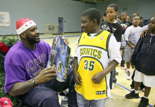 早报：千军万马过独木桥（晨报：万众争渡独木桥）