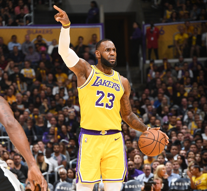 武磊：不要说三连冠，可能拿一个冠军都非常不容易（武磊：别谈三连冠，先拿一个冠军都不容易）