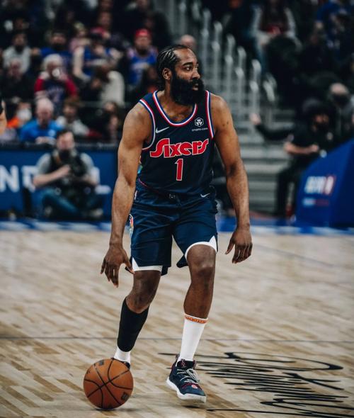 挪威客场4-1逆转意大利全胜晋级世界杯正赛，哈兰德梅开二度（哈兰德双响助挪威客场4-1逆转意大利，全胜晋级世界杯正赛）