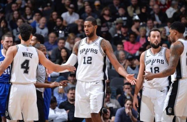 罗马诺：伯恩茅斯与国米争夺热那亚中卫德温特（罗马诺：国米与伯恩茅斯竞逐热那亚中卫德温特）